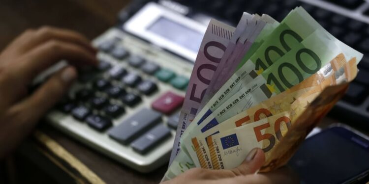 Χρέη Δημοσίου - Λεφτά - Χρήματα - Μισθοί - Συντάξεις