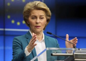 Κομισιόν: Κραδαίνει στην Μόσχα τα… «παγωμένα» ρωσικά περιουσιακά στοιχεία, μετά το χτύπημα στο Κίεβο