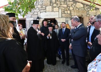 Ο Νίκος Ανδρουλάκης στο πλευρό του Πατριάρχη στην Τένεδο