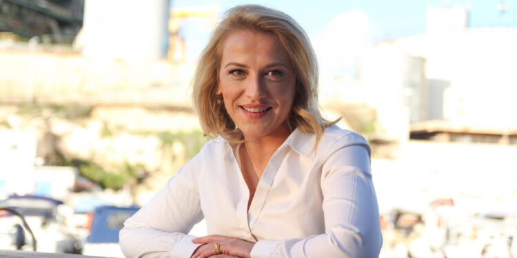 Ρένα Δούρου: «Μονή Σινά, άλλη μία εθνική ήττα με την υπογραφή Κ. Μητσοτάκη»