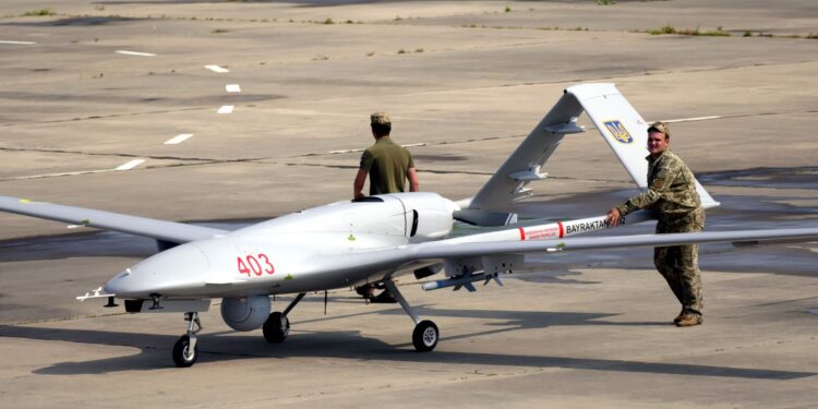 Μετά την Ουκρανία και η… Ιαπωνία θέλει τα drones του Ερντογάν