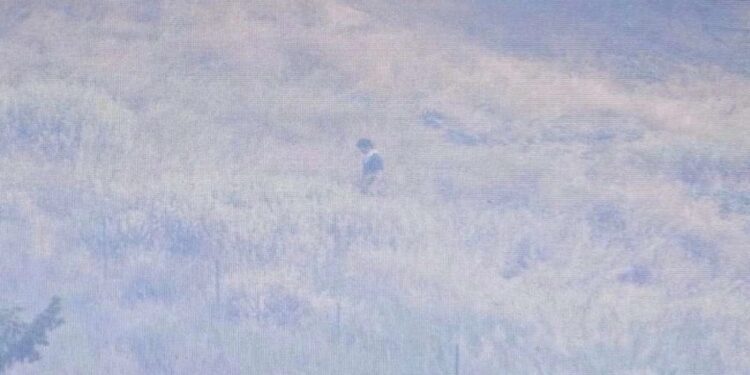 Φωτογραφία δείχνει τον 25χρονο στο σημείο απ’ όπου ξεκίνησε η φωτιά στην Πάτρα