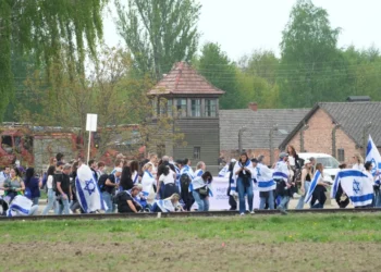 Επεισόδιο στο Άουσβιτς: Απαγορεύτηκε σε Ισραηλινούς στρατιώτες να μπουν στο Μουσείο με σημαίες