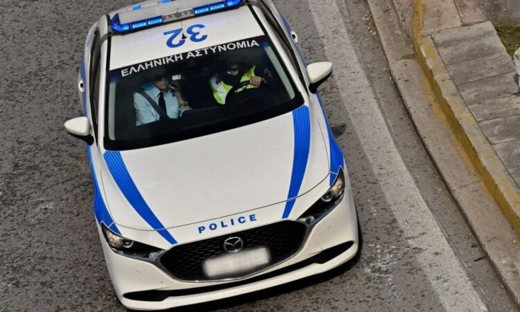 Θεσσαλονίκη: Ανατροπή νταλίκας στην έξοδο για Εγνατία Οδό