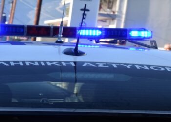 Καλλιθέα: Τρεις τραυματίες μετά από τροχαίο με περιπολικό