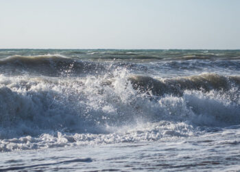 Ζάκυνθος: 14χρονη παραλίγο να πνιγεί στην παραλία – Συνελήφθησαν οι γονείς της