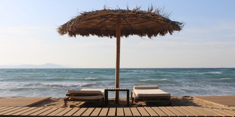 Επίδομα αδείας: Ο τρόπος υπολογισμού και οι ποινές που προβλέπονται για τους εργοδότες