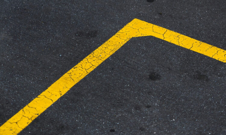 Αλεξανδρούπολη: Ζωγραφίζουν διαγραμμίσεις σε διαβάσεις για ΑμεΑ σε είκοσι δήμους