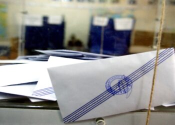 Γιατί η αντιπολίτευση πιστεύει ότι θα αλλάξει ο εκλογικός νόμος;