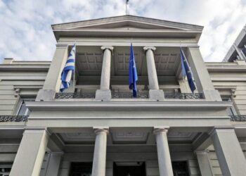 ΥΠΕΞ για ρωσική επίθεση στο Κίεβο: Συγκλονισμένοι από το θάνατο αθώων πολιτών