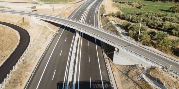 Παραδίδονται σήμερα στην κυκλοφορία 65 χλμ του αυτοκινητόδρομου Πάτρα – Πύργος