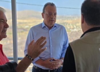 Φάμελλος: «Άμεσα μέτρα στήριξης των τοπικών κοινωνιών μετά τις φωτιές – Απαιτείται ισχυρή πολιτεία»