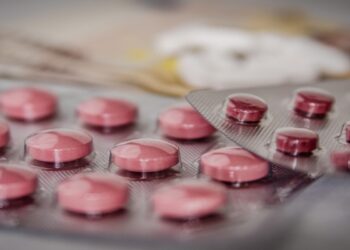 Προειδοποίηση ΕΟΦ για γνωστό αντιβιοτικό σε χάπια