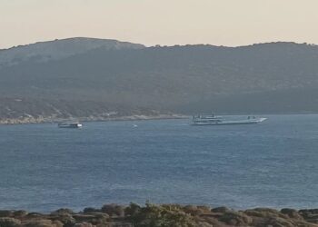 Τα καυτά ερωτήματα για την προσάραξη του φέρι μποτ στα Νέα Στύρα – «Μας έσωσαν οι ψαράδες», συγκλονιστική μαρτυρία επιβάτη