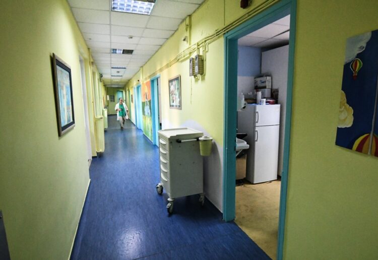 Πάτρα: Ξεκίνησε η επιστροφή των ασθενών στο Καραμανδάνειο μετά την εκκένωση