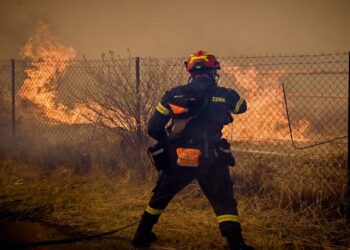 Φωτιά στη Βόνιτσα – Μήνυμα του 112