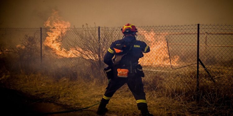 Φωτιά στη Βόνιτσα – Μήνυμα του 112