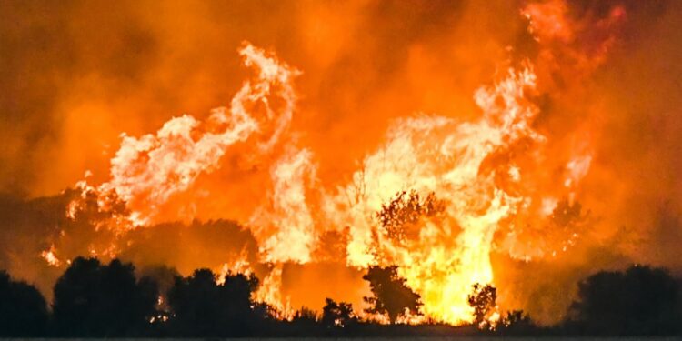 Φωτιά Πάτρα