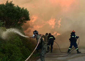 Συναγερμός για τον καιρό τύπου Hot–Dry–Windy: Ακραίος κίνδυνος πυρκαγιών έως την Τετάρτη