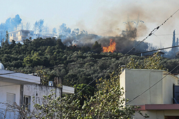 Nova και Vodafone δίπλα στους πυρόπληκτους
