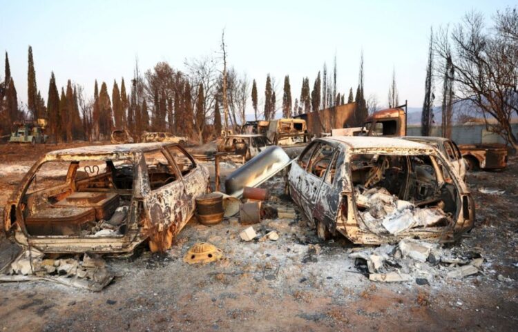 Κόλαση επί γης στην Γαλλία: Αποτεφρώθηκαν μια γυναίκα και μια έκταση όση το Παρίσι- Απειλούνται 3.000 σπίτια (βίντεο, φωτογραφίες)