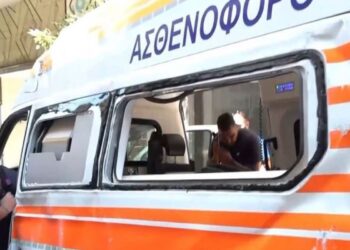 Σοκ στο Γουδί: Πέθανε ο ασθενής που μετέφερε το ασθενοφόρο που ανετράπη