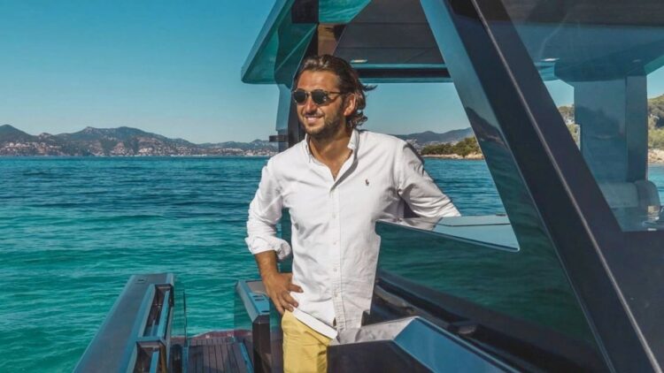 Ποιος είναι ο Τούρκος επιχειρηματίας που αγνοείται στα νερά του Μαρμαρά – Η σχέση του με την Ελλάδα