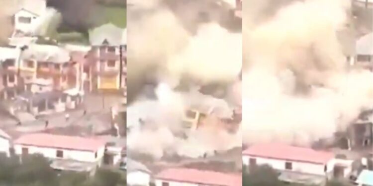 Τρομακτική πλημμύρα στα Ιμαλάια – Το νερό ξεχύθηκε από τα βουνά, καταπίνοντας ένα ολόκληρο χωριό στην πολιτεία Ουταρακάντ της βόρειας Ινδίας (βίντεο)