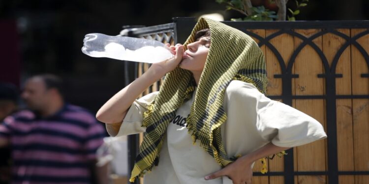 Εφιάλτης η λειψυδρία και στο Ιράν