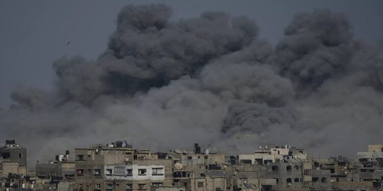 Το Ισραήλ κλιμακώνει τις επιθέσεις στη Γάζα