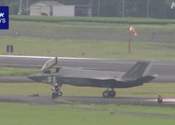 Συναγερμός στην Ιαπωνία: Αναγκαστική προσγείωση βρετανικού F-35B τι συνέβη