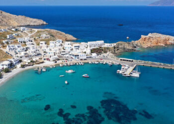 ΕΚΑΒ: Διευκρινίσεις αναφορικά με περιστατικό αεροδιακομιδής από τη Φολέγανδρο