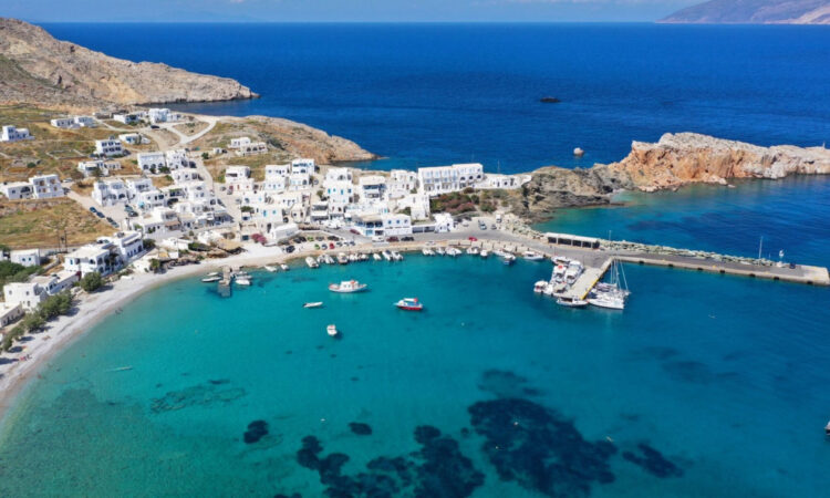 ΕΚΑΒ: Διευκρινίσεις αναφορικά με περιστατικό αεροδιακομιδής από τη Φολέγανδρο