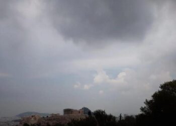 Σάκης Αρναούτογλου: Έρχεται αλλαγή του καιρού με μπόρες