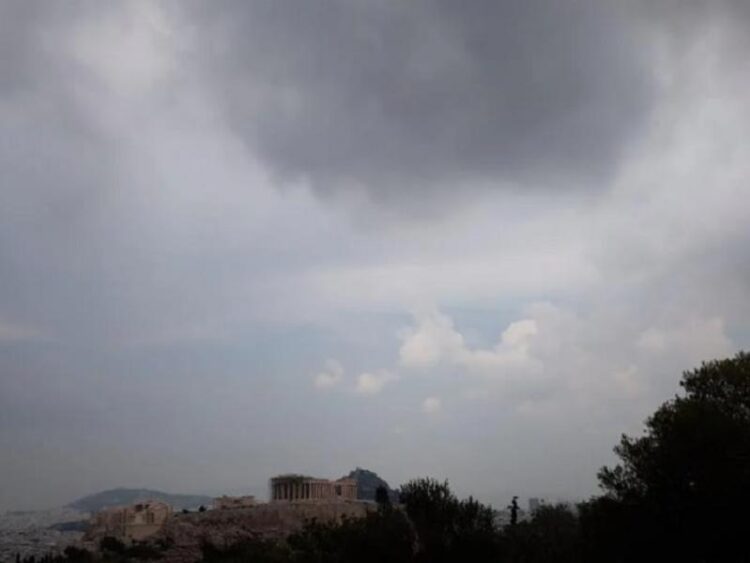 Σάκης Αρναούτογλου: Έρχεται αλλαγή του καιρού με μπόρες