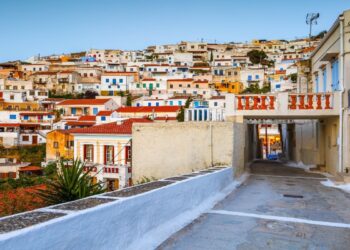 Τζια: Η ανακοίνωση του Δήμου για την επιδημία γαστρεντερίτιδας – Πάνω από 1.500 τα κρούσματα