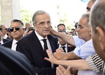 Λένα Σαμαρά: Βαριά θλίψη στο Α´ Νεκροταφείο – Συντετριμμένοι ο Αντώνης και η Γεωργία Σαμαρά