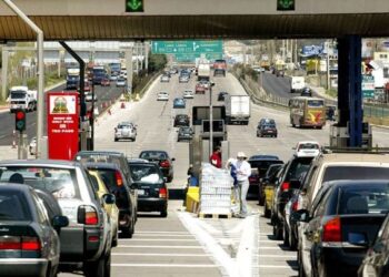 Αυξημένη κίνηση στις Εθνικές Οδούς φέρνει η επιστροφή των αδειούχων – Πού υπάρχει μποτιλιάρισμα