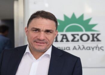 Τσουκαλάς: «Η κυβέρνηση έχει “εξαφανίσει” το καλοκαίρι για μεγάλη μερίδα του πληθυσμού»