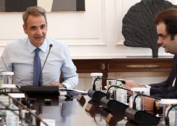 Μητσοτάκης: 12 παρεμβάσεις έτοιμες κατά της γραφειοκρατίας