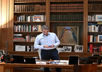 Το…ανατρεπτικό φθινόπωρο και η D-day της κυβέρνησης