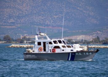 Επιχείρηση του Λιμενικού για τον εντοπισμό 74χρονης λουομένης στην Γλυφάδα