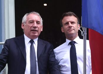 Σε πολιτικo – οικονομική δίνη η Γαλλία – Πώς «διαβάζουν» την κρίση οι οίκοι  αξιολόγησης