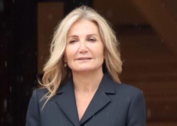 Η Μαρέβα, το διαμέρισμα στον ουρανοξύστη και τα εξώδικα