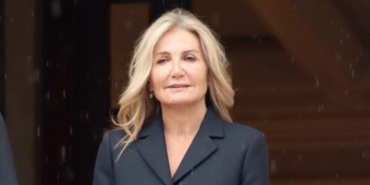 Η Μαρέβα, το διαμέρισμα στον ουρανοξύστη και τα εξώδικα