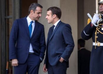 Μητσοτάκης – Μακρόν: Βίοι παράλληλοι προς την καταστροφή