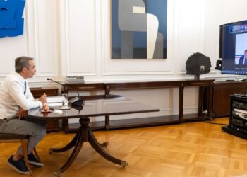 Ο «αυτοφωράκιας» της ΕΕ και ο... απομονωμένος Μητσοτάκης 