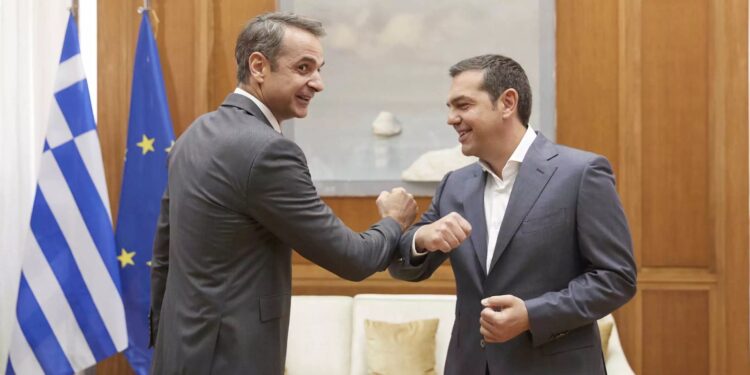 Στο Μαξίμου άρχισαν να βλέπουν φαντάσματα με την άνοδο Τσίπρα και προωθούν τον “μπαμπούλα” της πολιτικής αστάθειας