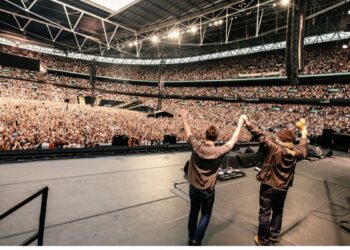 Τραγωδία στη συναυλία των Oasis στο Γουέμπλεϊ – Άνδρας έπεσε στο κενό και σκοτώθηκε