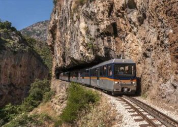 Νέο επεισόδιο με τρένο: Ακινητοποιήθηκε ο οδοντωτός στα Καλάβρυτα – Τι λέει η Hellenic Train